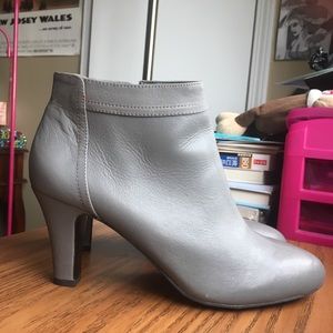 Banana Republic Leather Ankle Boots 8M